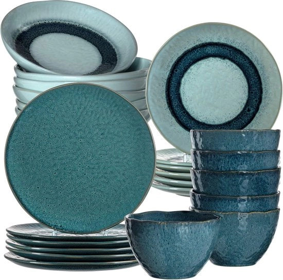 Set di piatti e bicchieri in materiali rinnovabili