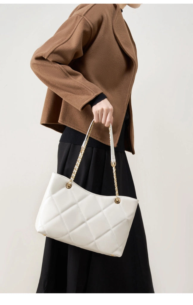 Borsa a tracolla da donna in vera pelle, colore bianco.