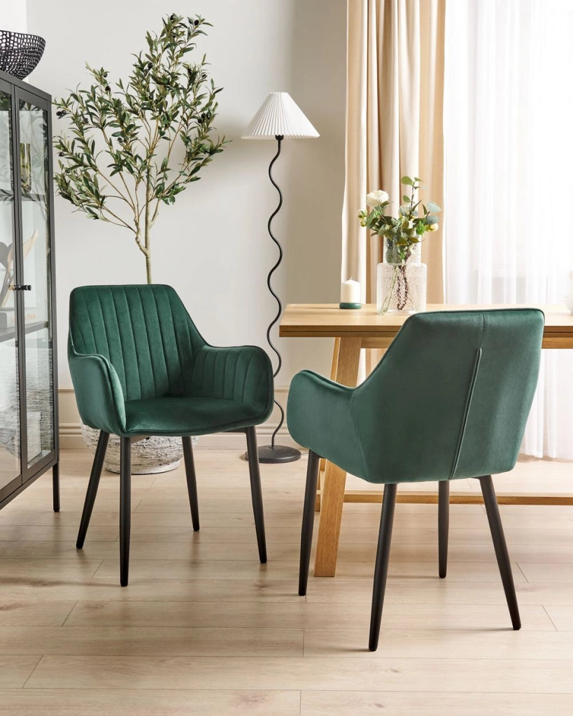 Set di 2 sedie da pranzo Braccioli in velluto verde scuro Gambe in metallo Nero Retro Glam