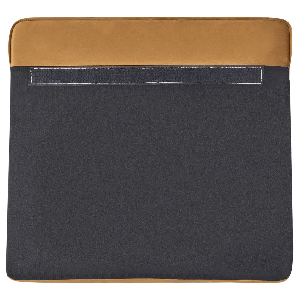 Poltrona Chesterfield Rivestimento in Tessuto Velluto oro Gambe in Legno Scuro Contemporanea