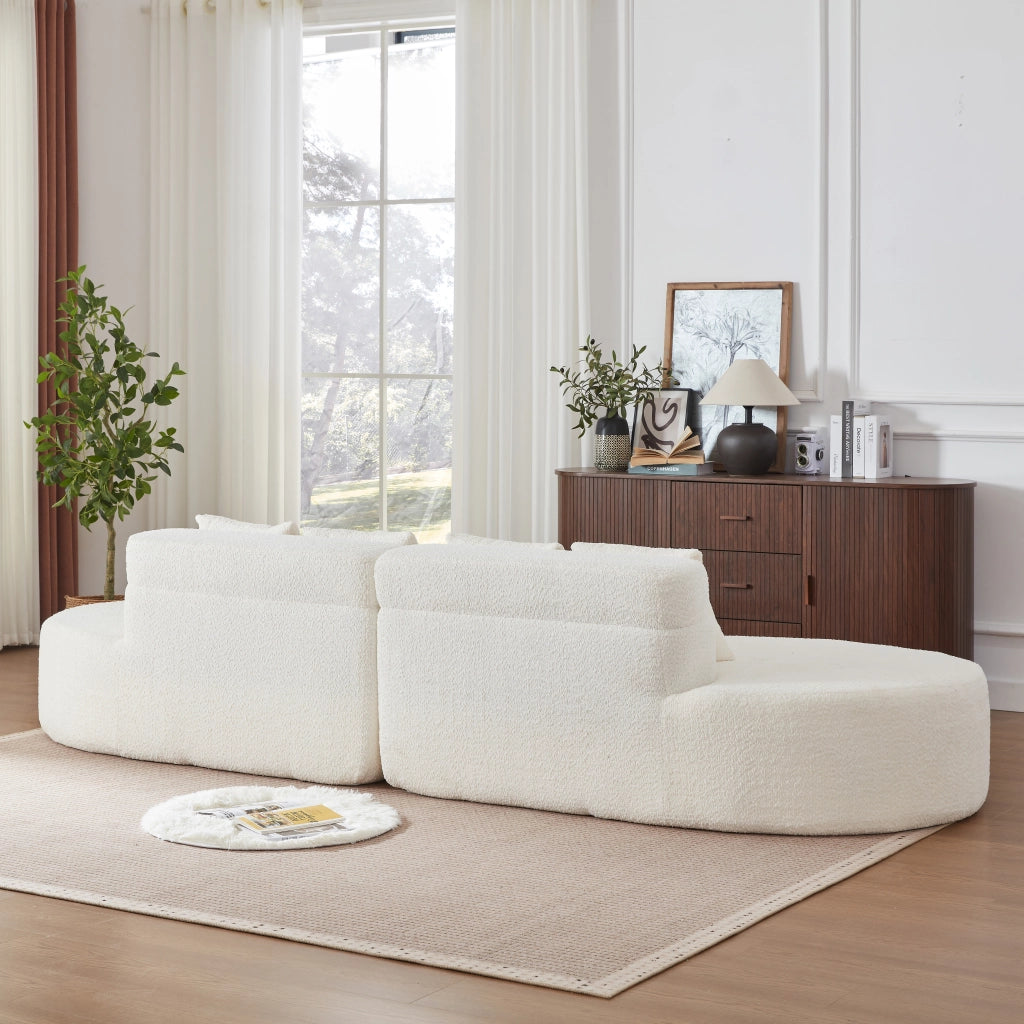 Divano modulare a 2 pezzi in schiuma con schienale a strati e design curvo, in ciniglia beige