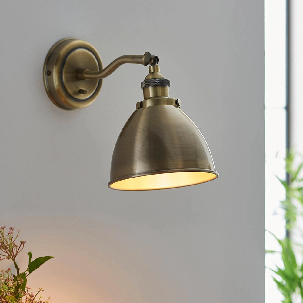 Applique retro ottone antico con interruttore E14 Endon