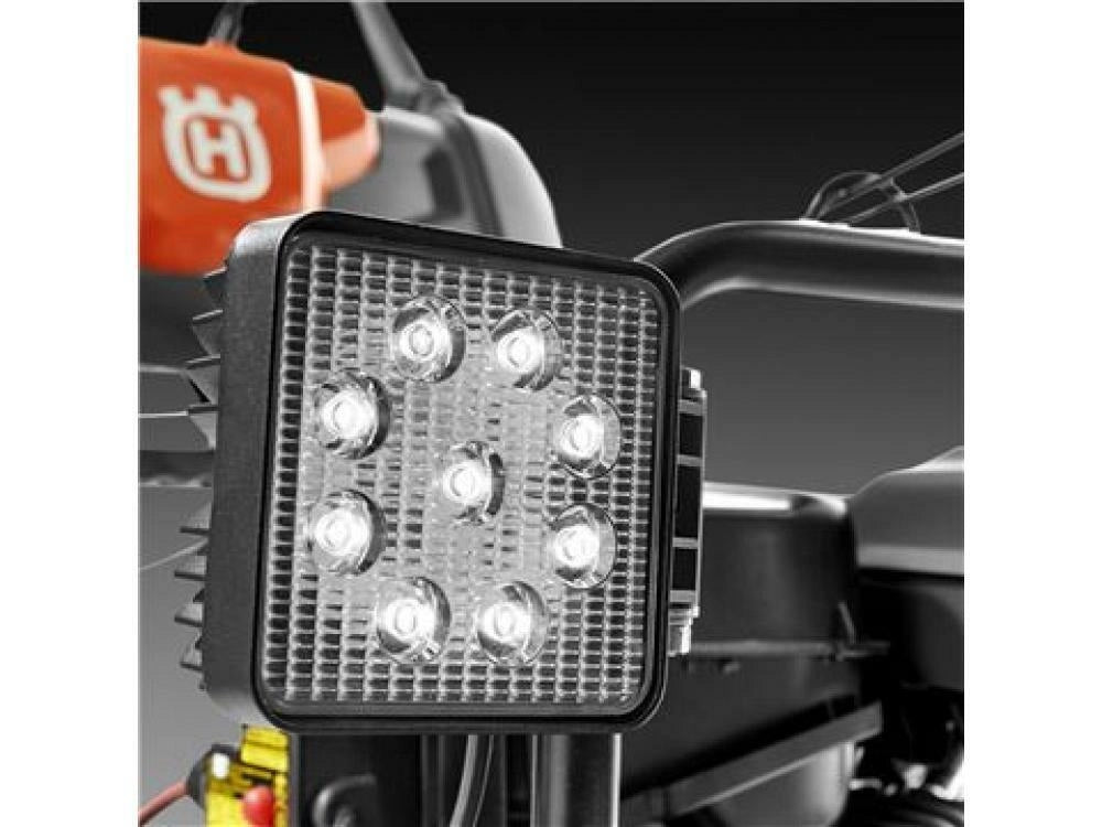 Spazzaneve professionale Husqvarna ST227 due stadi fresa 68cm motore 254cc 8,5Hp