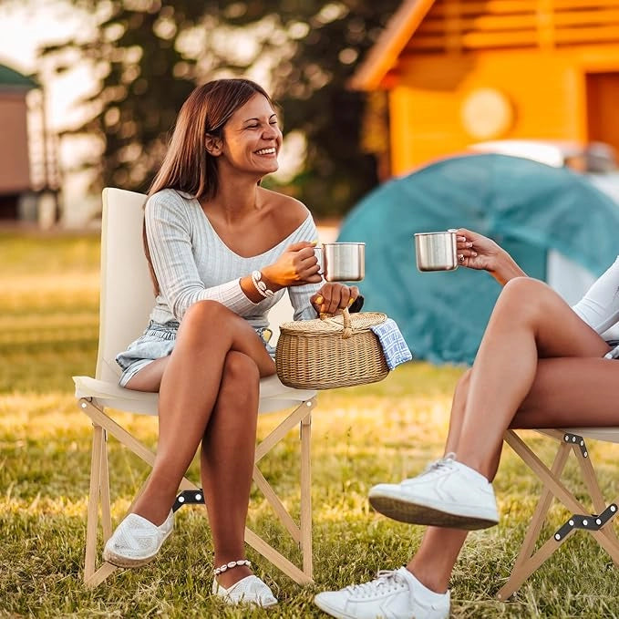 Set di 2 Sedie da Campeggio a Farfalla Pieghevole, con Borsa per il Trasporto, Sedia da Giardino in Bambù con Tasca Portaoggetti, Capacità di 150 KG, per Campeggio Pesca Picnic (Beige)