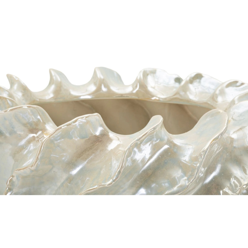 Cachepot Perly largo in ceramica perlata con decoro a conchiglia