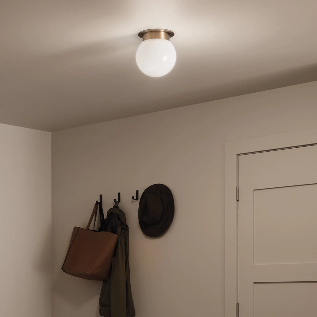 Plafoniera ALBERS ottone, sfera opale vetro E27 Kichler