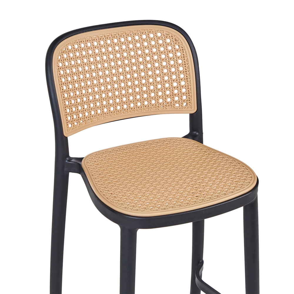 Set di 4 sedie da bar impilabili in plastica e senza braccioli, di colore beige e nero stile moderno