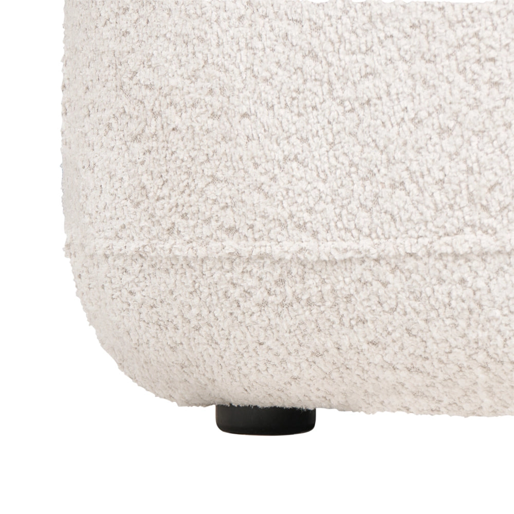 Accogliente Poltrona in Tessuto Chenille di Poliestere Beige Chiaro con Schienale Curvo Design Moderno Scandinavo