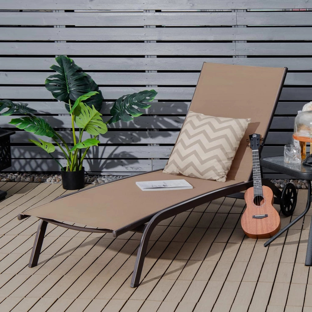 Lettino Prendisole da Giardino, Sdraio da Giardino con Ruote, Schienale Regolabile in 6 Posizioni, per Spiaggia, Piscina e Balcone, Portata 150 kg (Marrone)