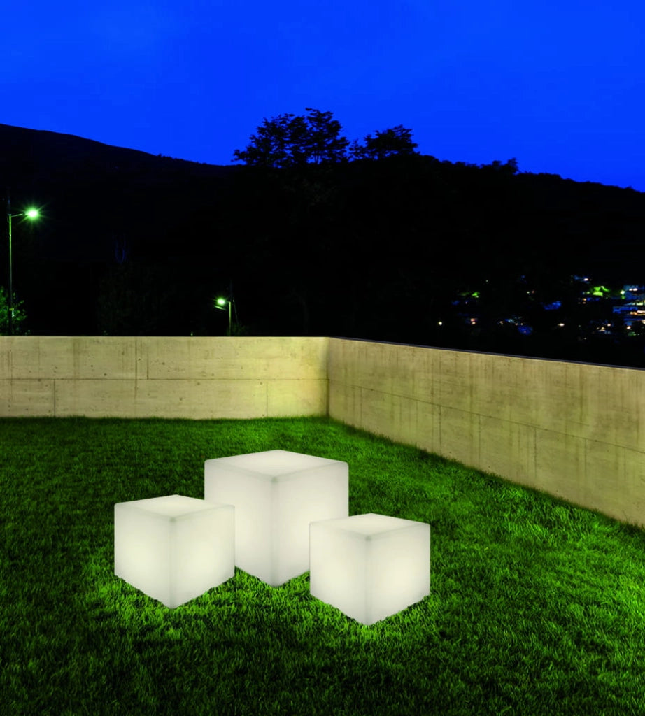 Lampada esterna da giardino Nowodvorski Cumulus Cube M bianca
