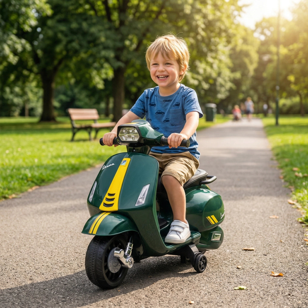 Moto Elettrica Vespa con Licenza ¨C Xylo ¨C Batteria 6V, Luci LED, Verde Scuro, 2-4 Anni