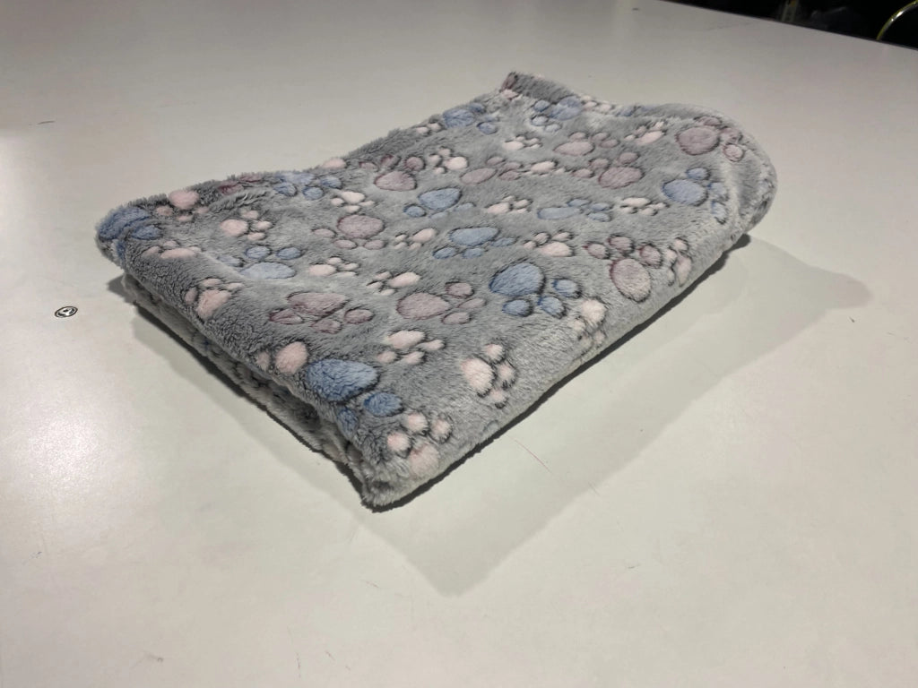 AIO FACTORY Coperta in pile 70x50 cm grigia con zampe colorate Coperta per cani