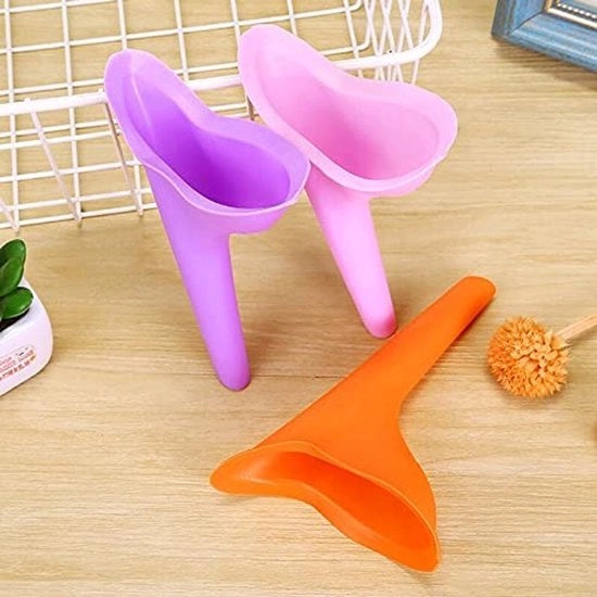Urinoir Femminile 3 Pezzi - Dispositivo di Raccogliimento Urine Portatile - Reciclabile - Silicone - Discreto - Resistente ai Morsi - Flessibile 10x13CM - Apparecchio di Raccogliimento Urine