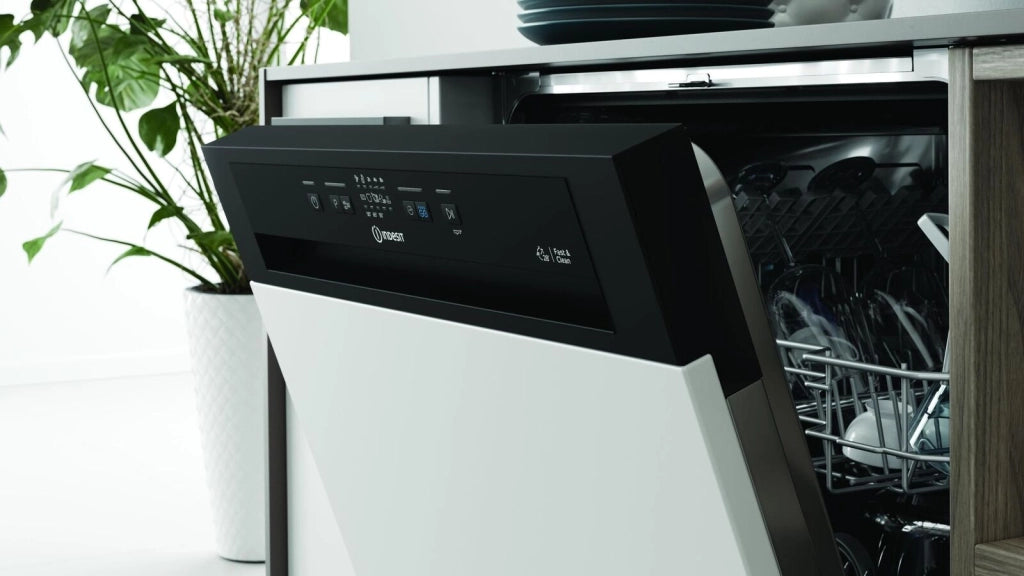 Indesit I3B L634 B A scomparsa parziale 14 coperti D