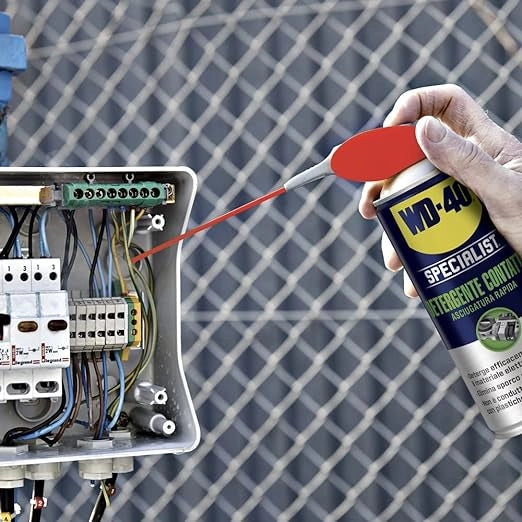 SBLOCCANTE LUBRIFICANTE 'WD-40' 200 ml - WD-40