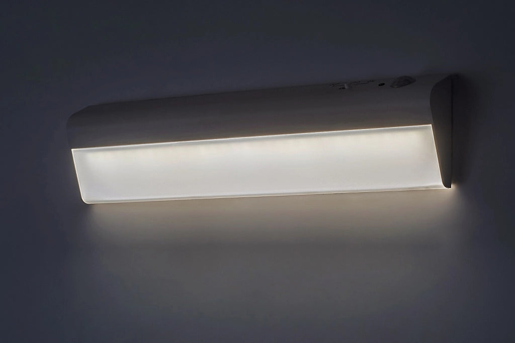 Barra LED sottopensile Jelora PIR a pile 23 cm bianca