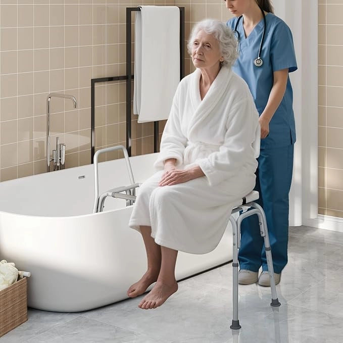 Sedia per Doccia Anziani con Posizione e Altezza Regolabili 105 x 49 x 85-95 cm, Sgabello per Vasca da Bagno con Sedile, Schienale, Braccioli e Cintura di Sicurezza, Sedia per Donne Incinte