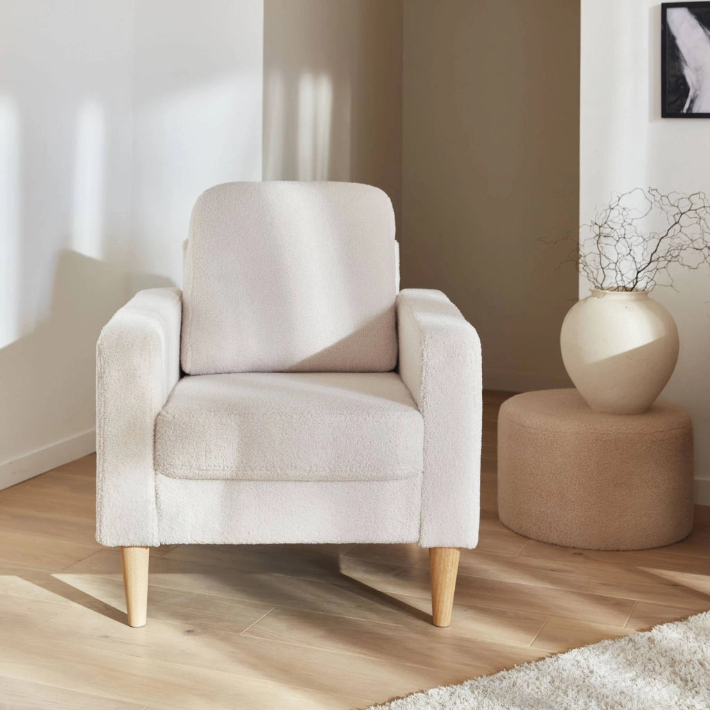 Poltrona scandinava in legno e tessuto bouclè, bianco