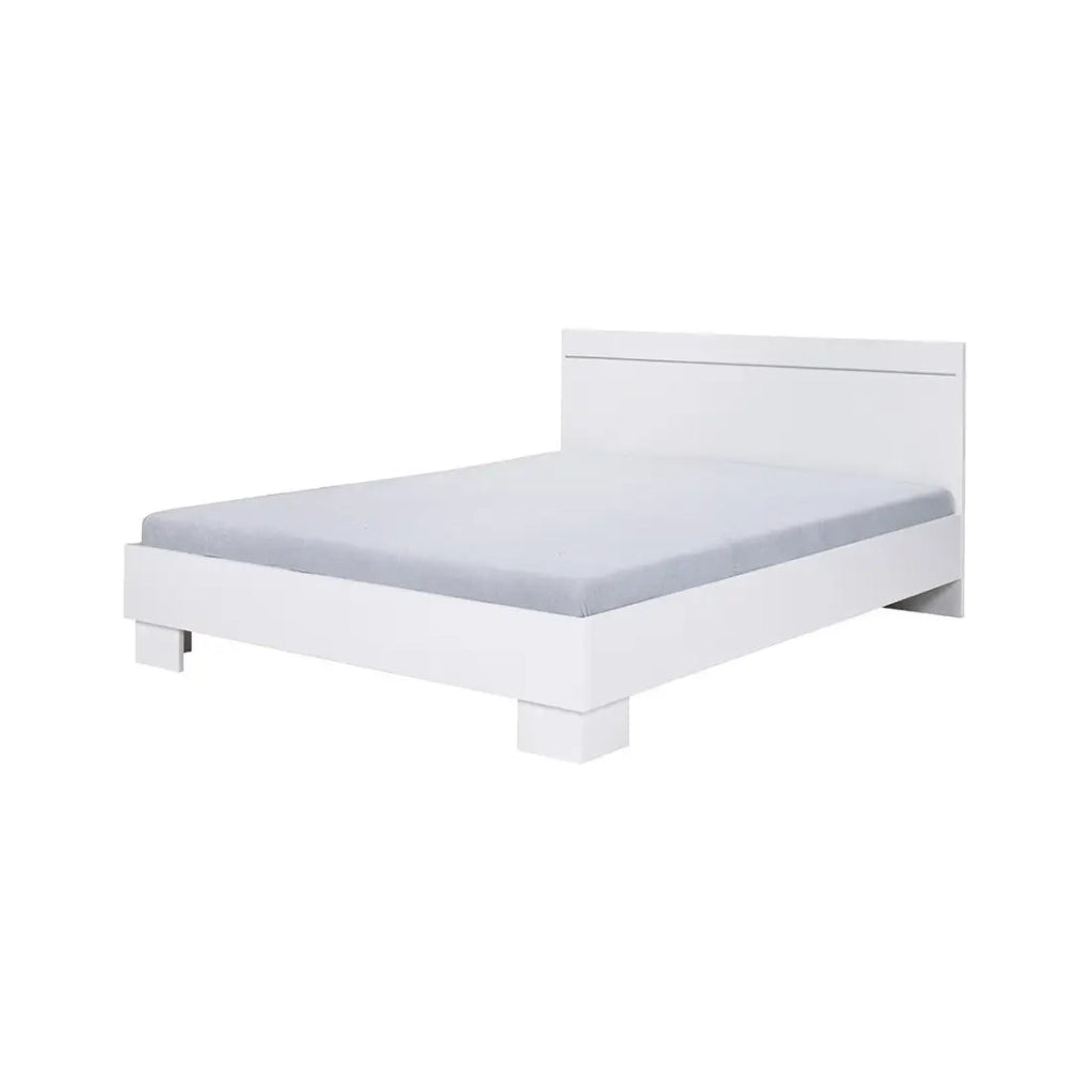 Set design per camera da letto COMO. Letto 160X200 cm con rete + comodini.