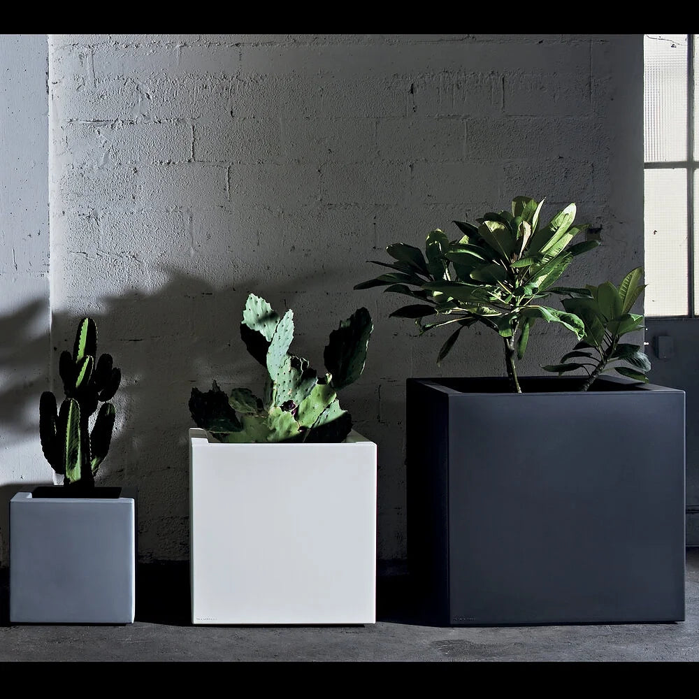 Vaso quadrato Cubo Fenice in resina da 65cm Bianco