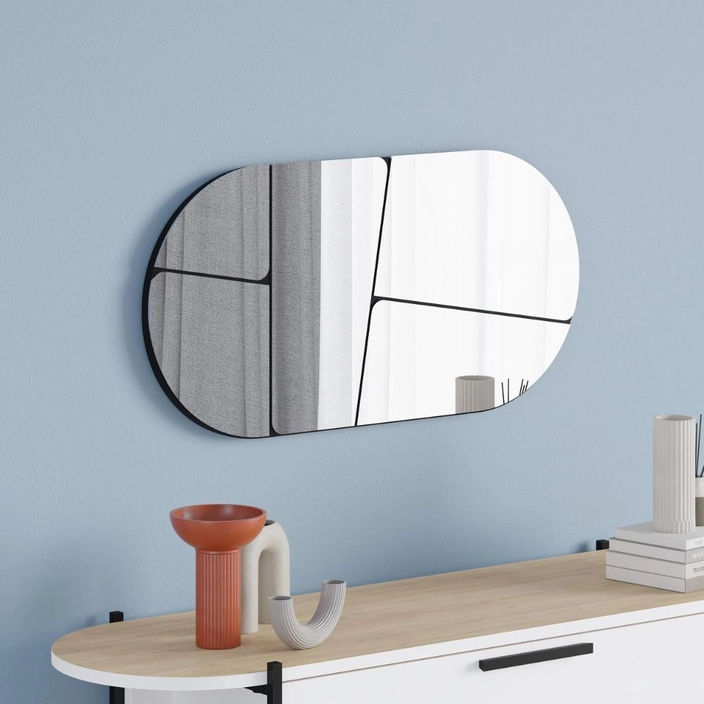 Specchio ovale da parete Otis con design astratto e fondo nero 80x40H