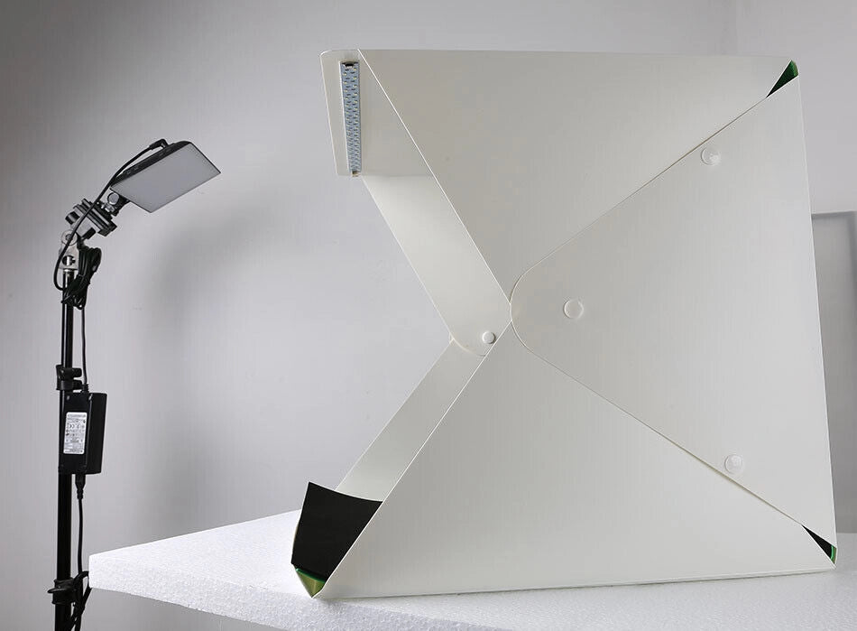 STUDIO SET FOTOGRAFICO PORTATILE GRANDE 30CM LIGHT BOX CON LUCI LED 2 SFONDI