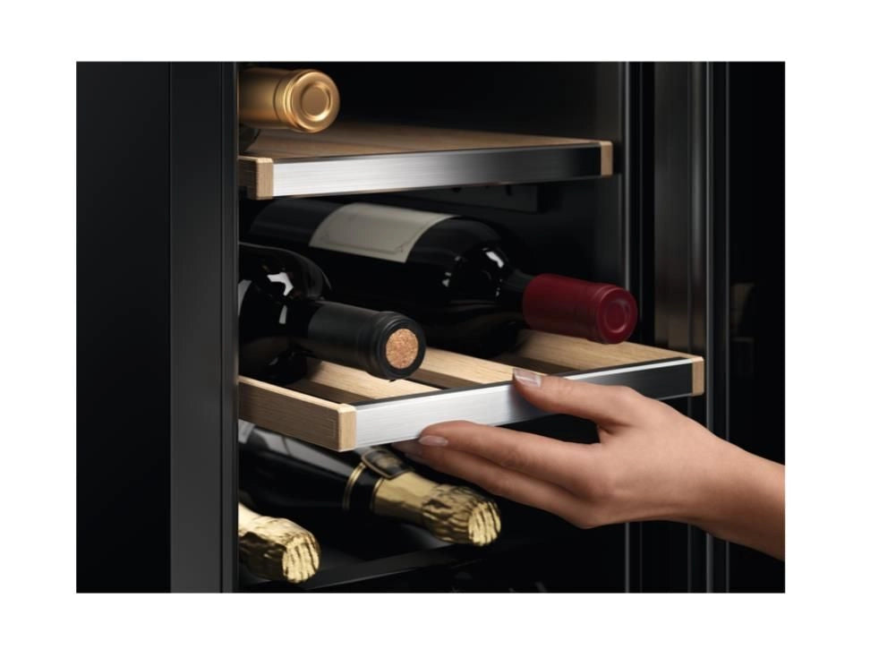 Electrolux EWUS018B7B Cantinetta Vino ad incasso Serie 700