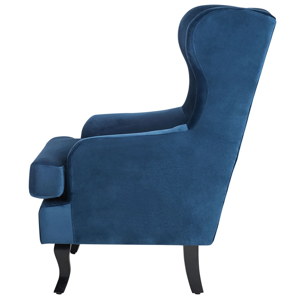 Sedia Wingback con rivestimento in velluto blu e gambe nere in stile scandinavo