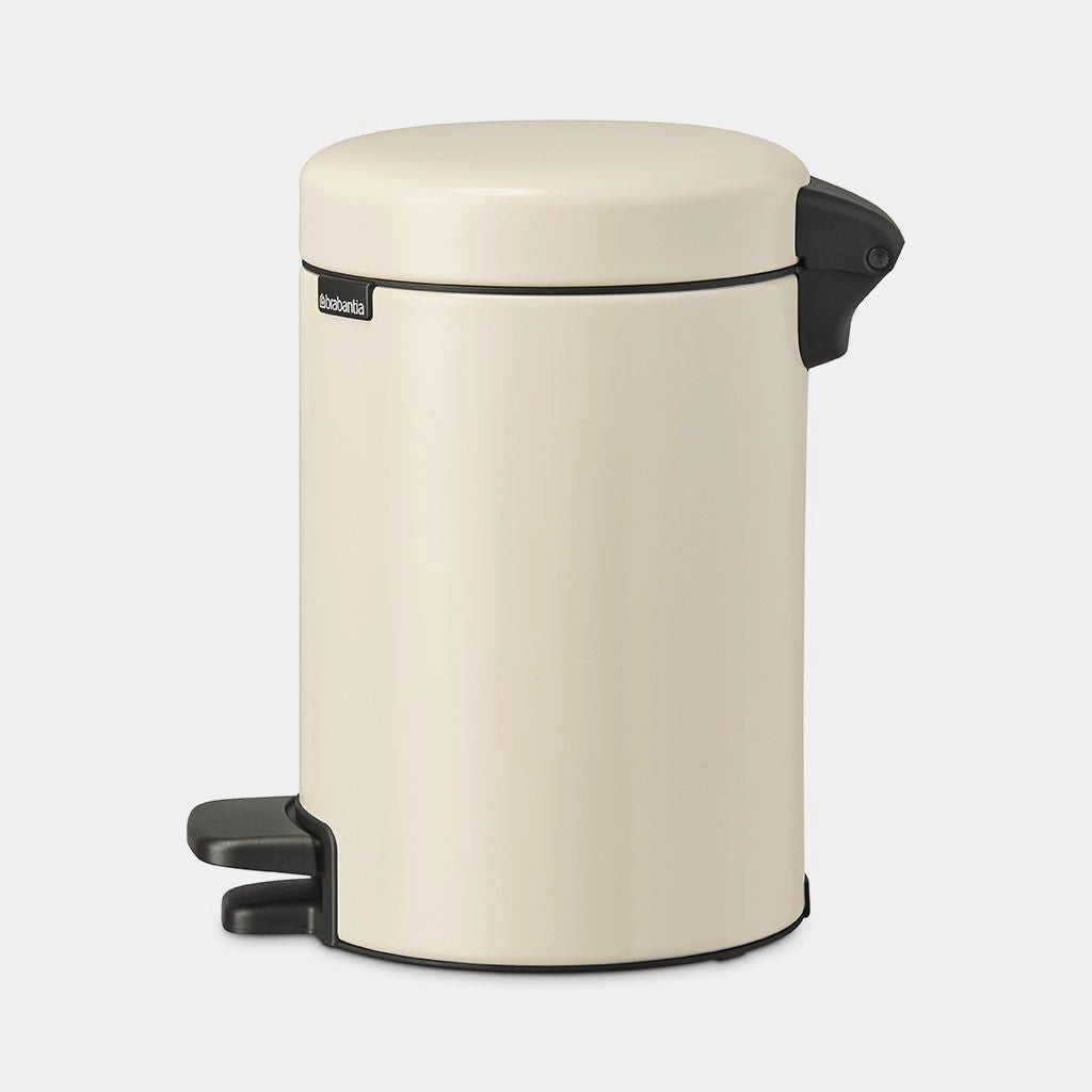 Brabantia 149887 NewIcon Pattumiera a Pedale 3 L Chiusura Ammortizzata Base Antiscivolo Coperchio Anti-Odore Secchio Interno Estraibile colore Beige