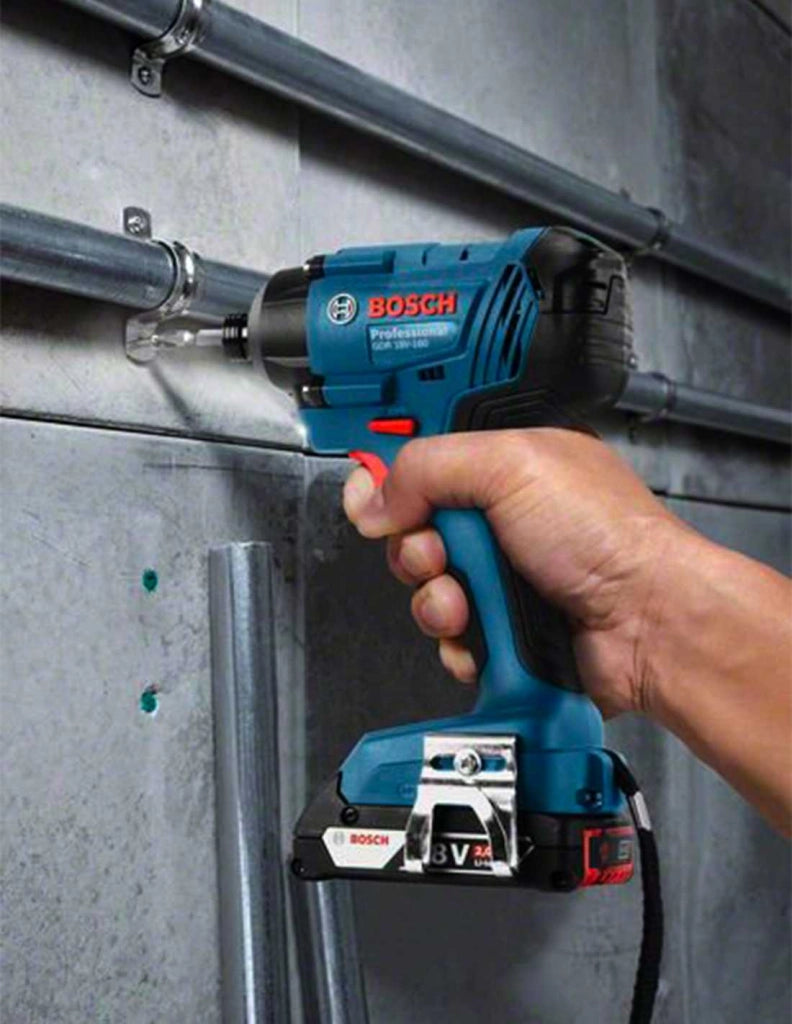 BOSCH Kit 18V BSK182D2A (GDR 18V-160 + GKS 18-57 G + 2 x 2,0 Ah + AL1820 + L-Boxx 136 + L-Boxx 238)