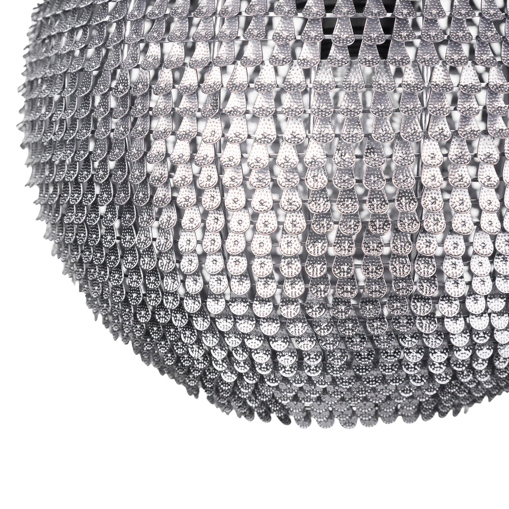 Lampada a sospensione in metallo argentato a forma di globo