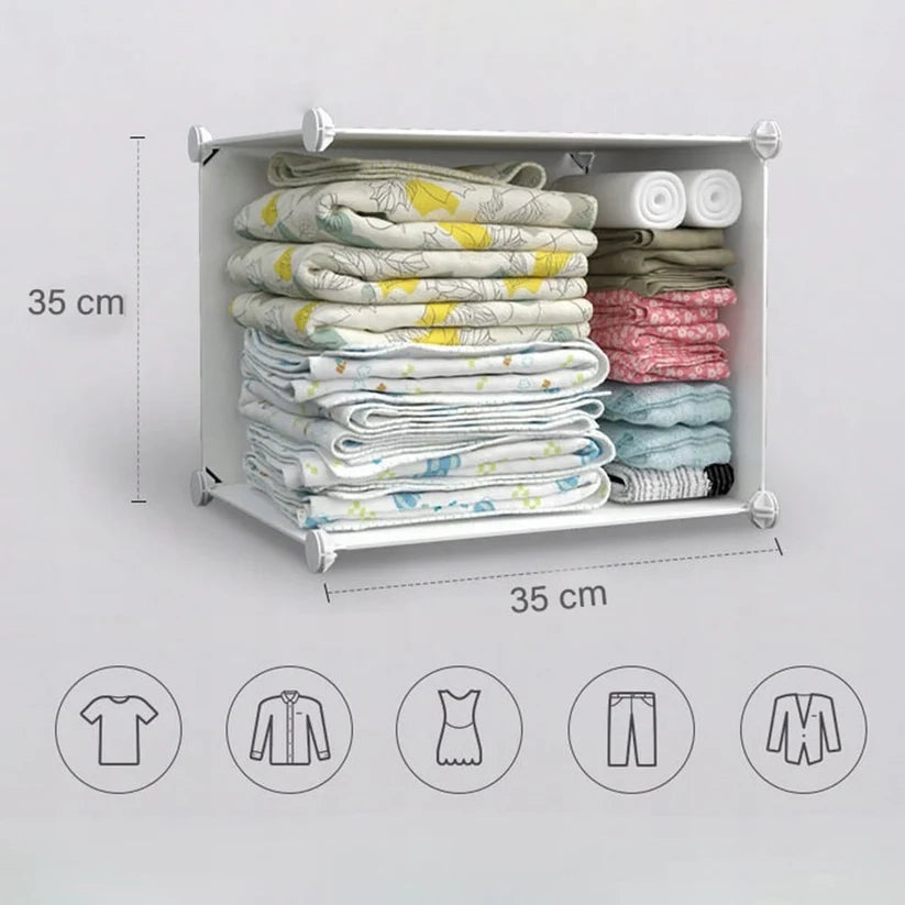 Armadio componibile con misure 147x110x47 cm, ideale per ogni stanza.