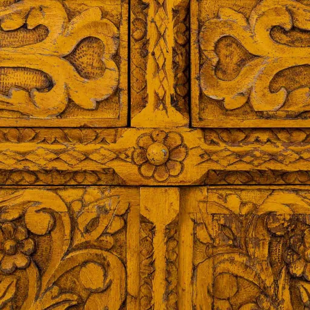Credenza in legno artigianale gialla 147x45x96
