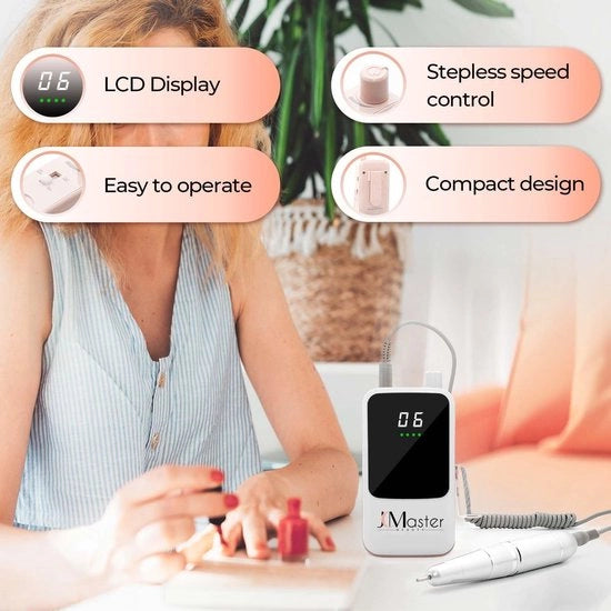 Kit di manicure e pedicure e studio per unghie e trattamenti personalizzati