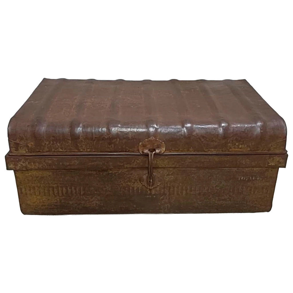 Valigia artigianale in metallo, 67x37x25h cm