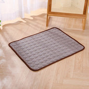 Mat di raffreddamento per animali domestici, mat di raffreddamento auto rinnovabile per cani e gatti, accessori per materassi per animali domestici, adatto per gatti e cani in casa e in viaggio - marrone, XS, 40*30CM