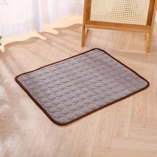 Mat di raffreddamento per animali domestici, mat di raffreddamento auto rinnovabile per cani e gatti, accessori per materassi per animali domestici, adatto per gatti e cani in casa e in viaggio - marrone, XS, 40*30CM