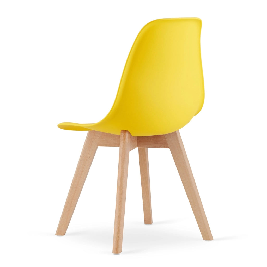 Sedia di design Kito gialla con gambe in faggio