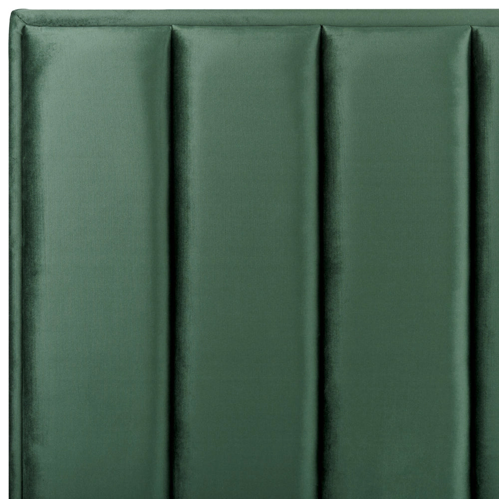 Letto in velluto verde scuro 180 x 200 cm con testiera imbottita ottomana con gambe in metallo Nero