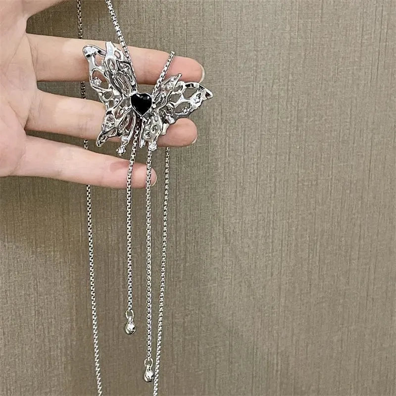 Collana lunga a farfalla con diamanti neri, realizzata a mano, regalo di Natale o compleanno.