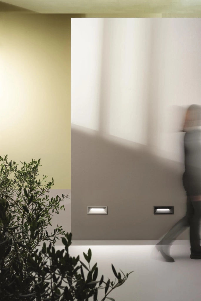 SEGNAPASSO SHADE NERO LED 4000K 620LM 13W IP65 L.25X10CM