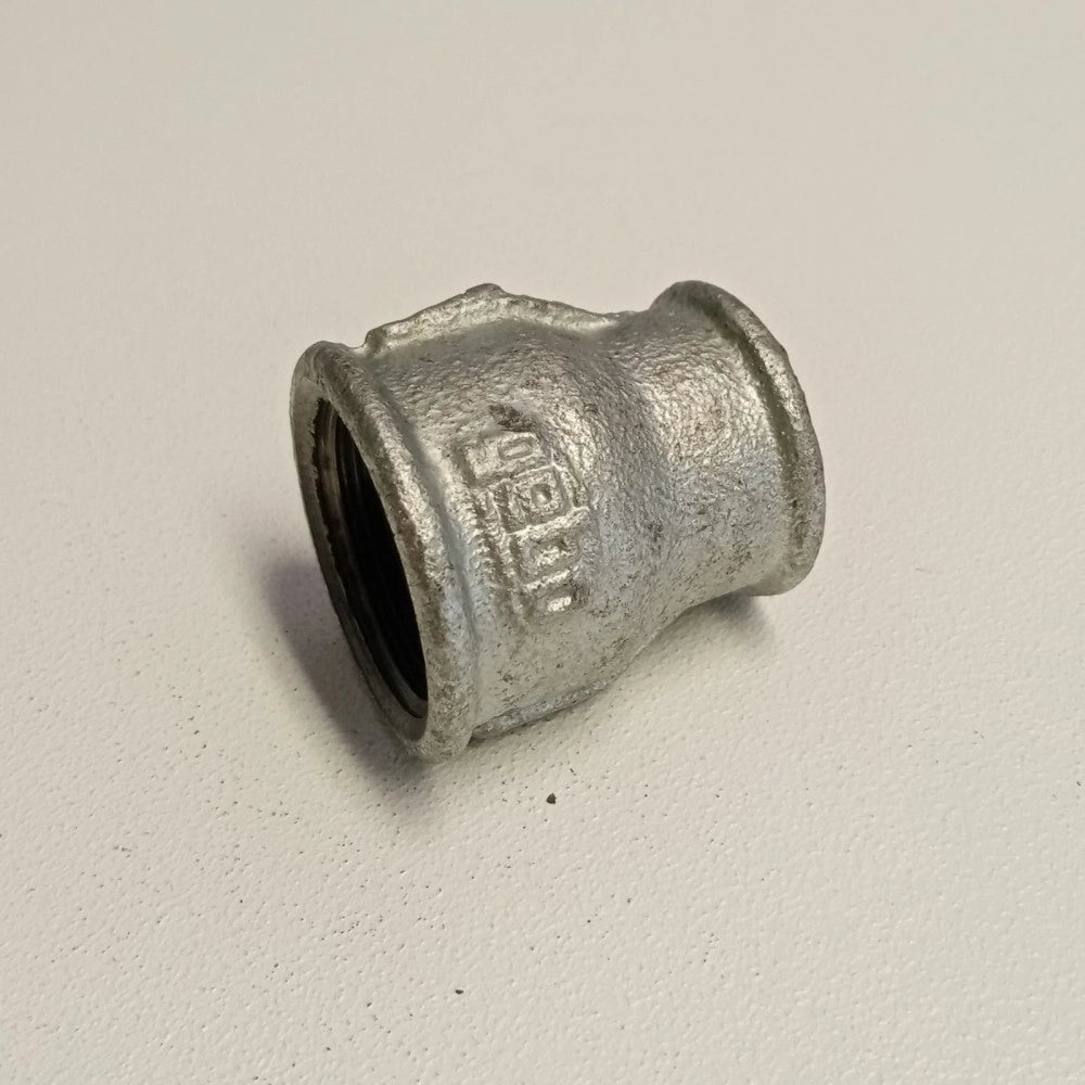 Raccordo ff 1+1/2 x 1 manicotto giunzione ridotta di ghisa zincata malleabile