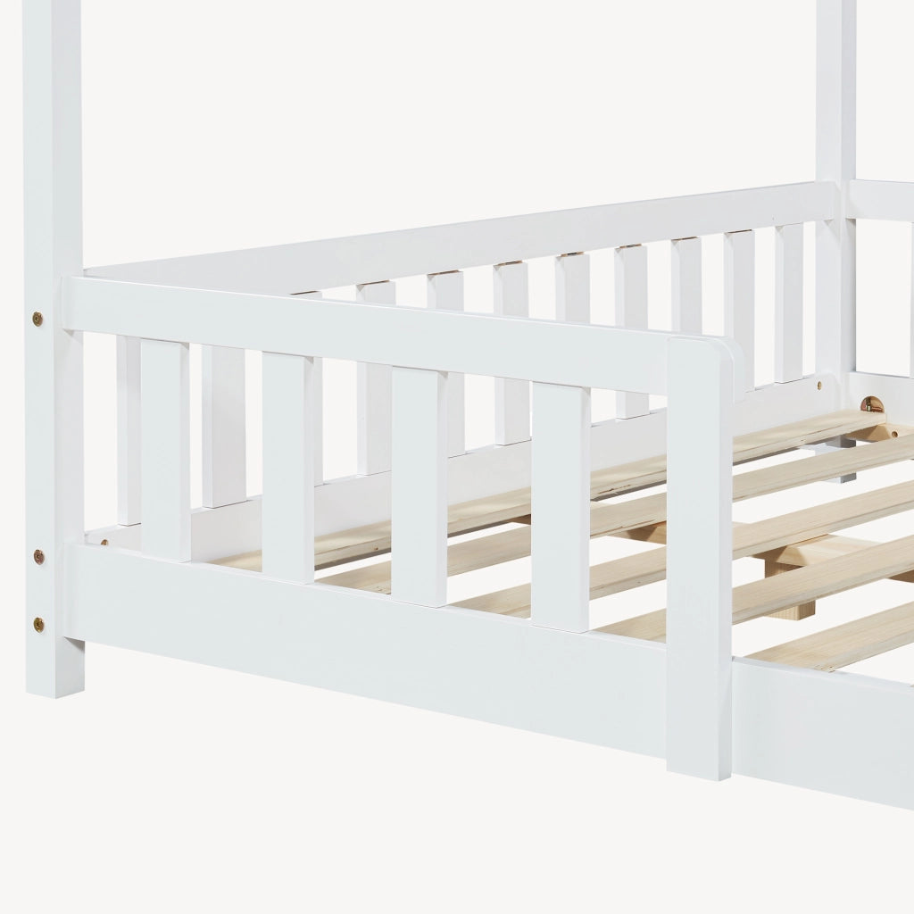 Letto per Cameretta Treviolo a Forma di Casetta in Stile Montessori 140x200 cm Bianco [en.casa]