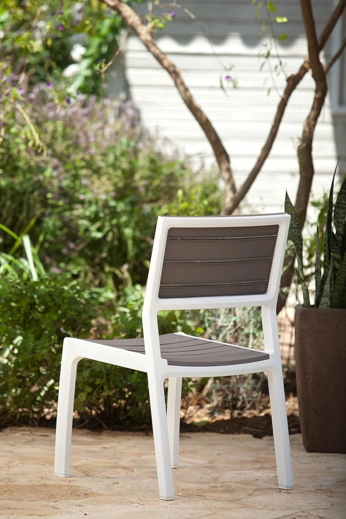 Sedia da Giardino in Polipropilene Effetto Rattan e Doghe Legno Colore Bianco e Cappuccino Harmony Keter