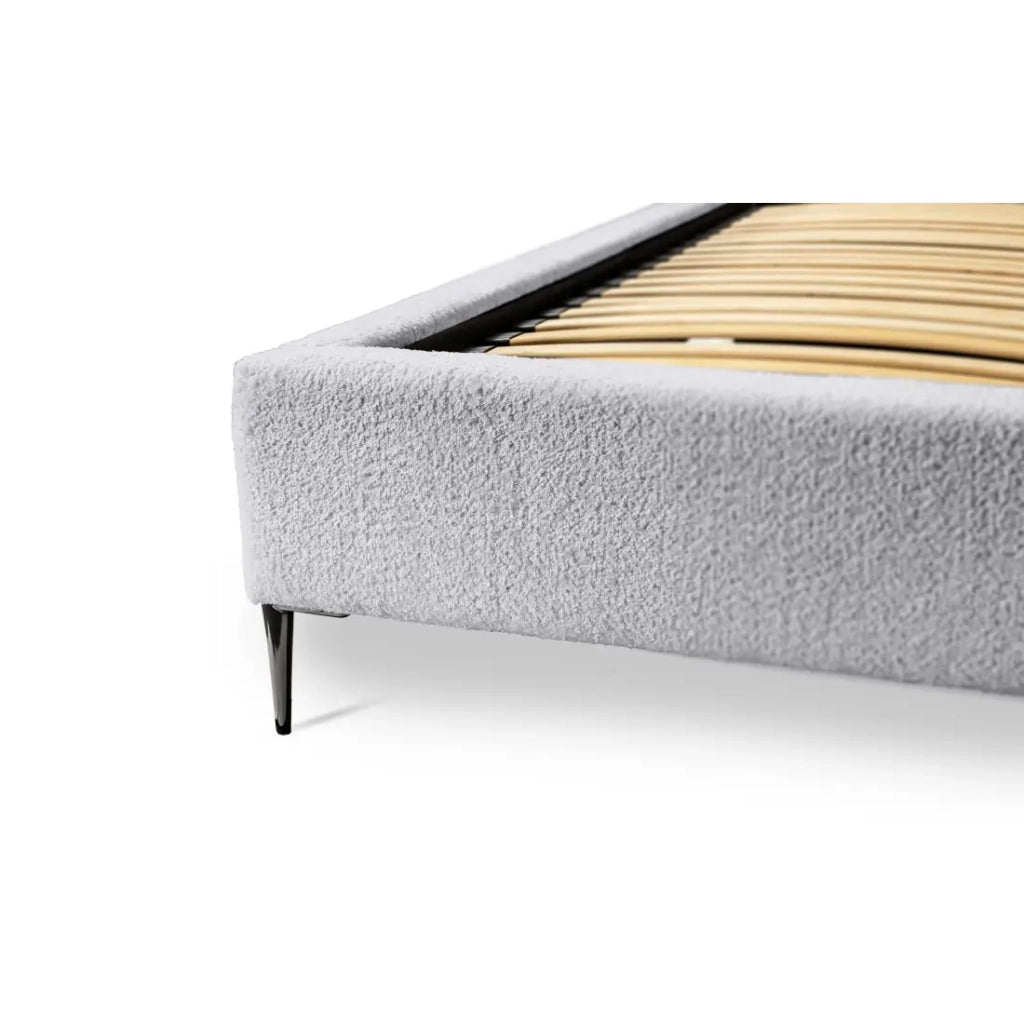 Letto MILLIO – Bianco – 180x200 cm – Tessuto bouclé in ciniglia – Rete inclusa – Comfort alberghiero 5 stelle