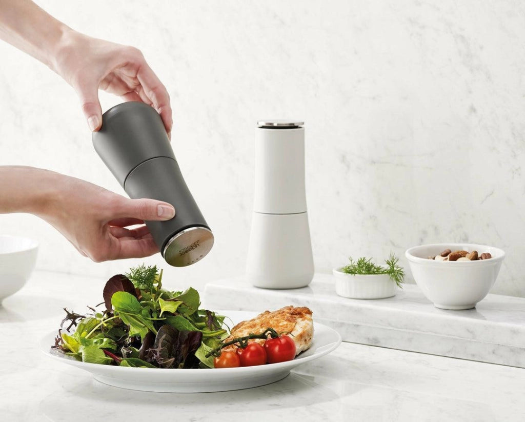 Joseph Joseph 95036 Milltop Macina sale e pepe in ceramica con regolazione della macinatura colore Grigio e Bianco