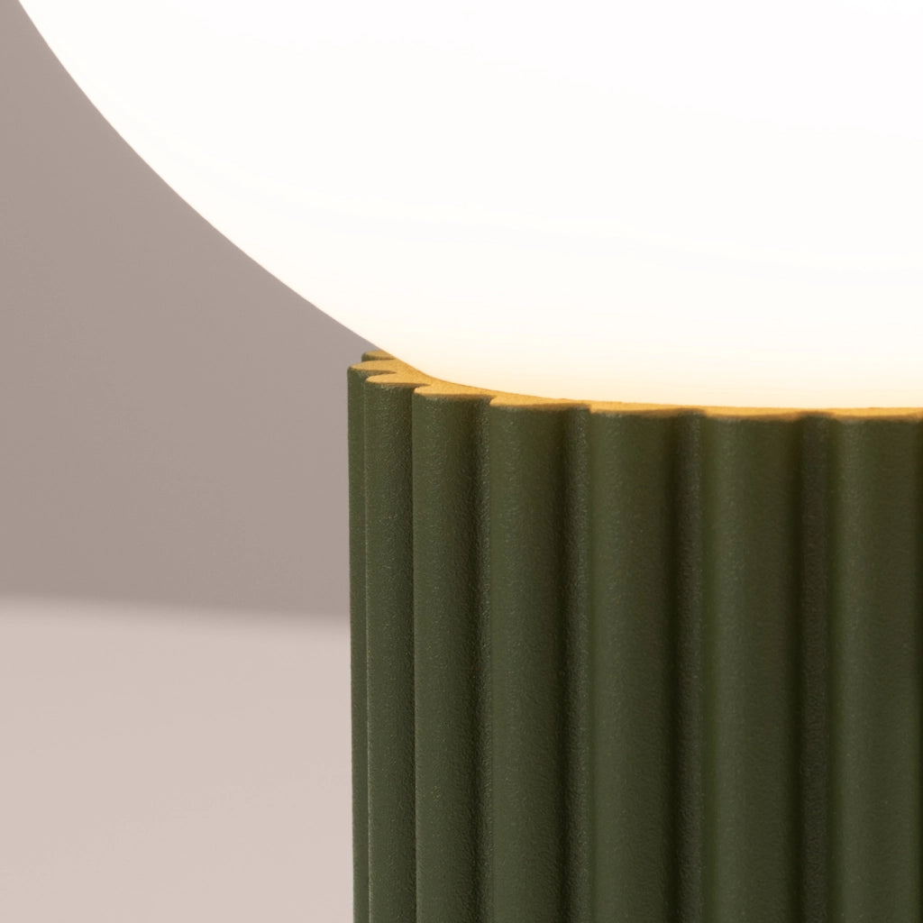 Lampada da tavolo HALO verde oliva
