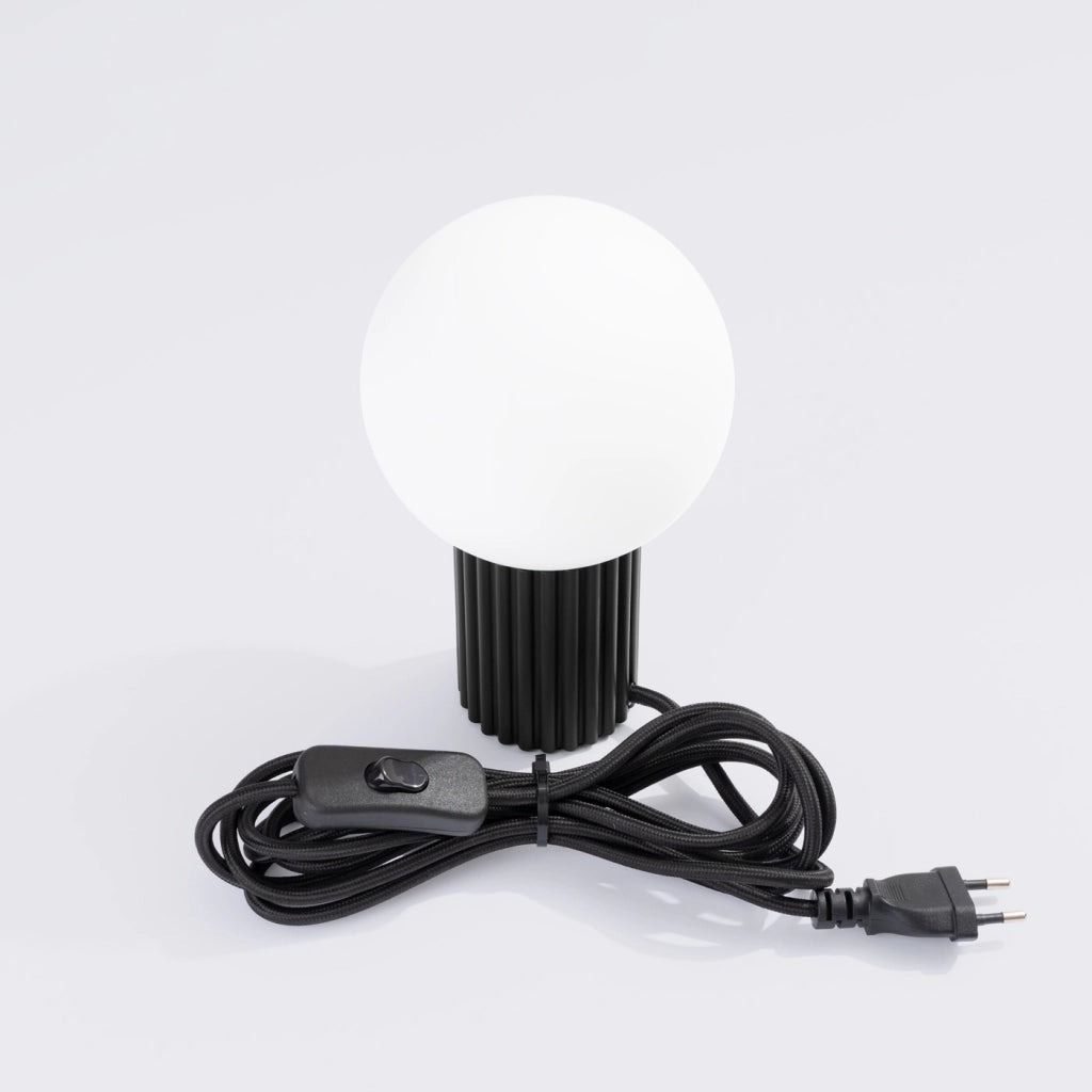 Lampada da tavolo HALO nero