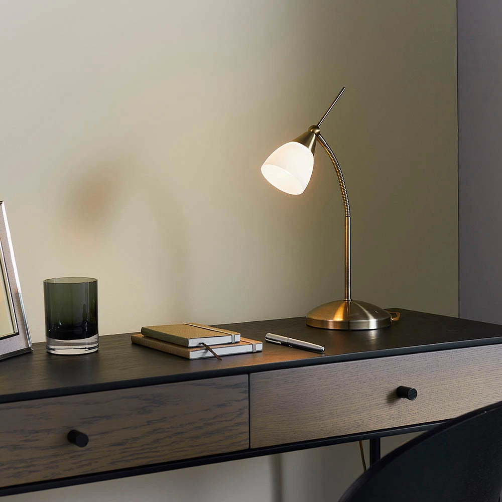 Lampada da tavolo industrial ottone antico touch Endon