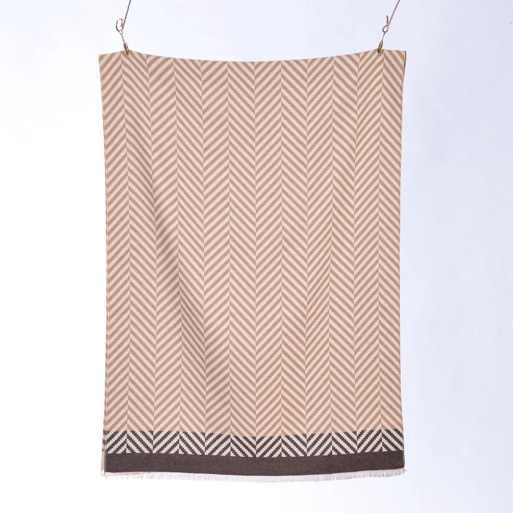 Nuova sciarpa calda in cashmere